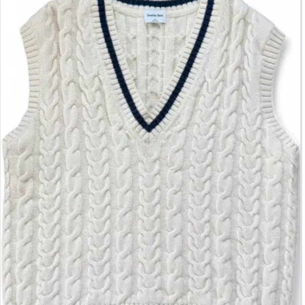 Sunday Best V-Neck Cable Knit Sweater Vest - White and Navy